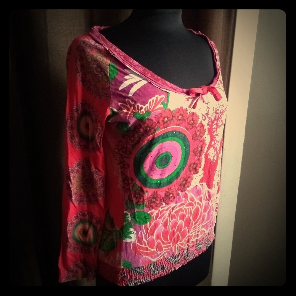 Desigual scoop neck red and pink geisha print tee